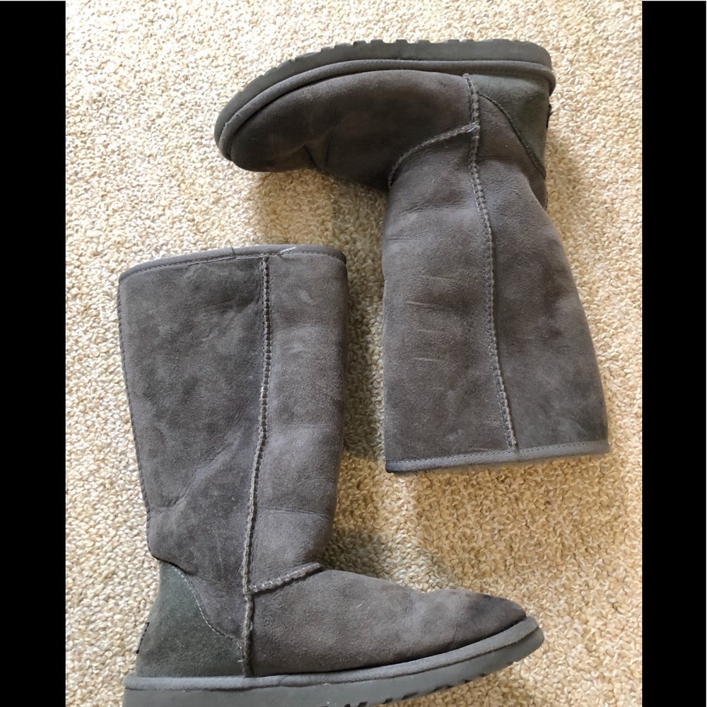 Tall gray Uggs